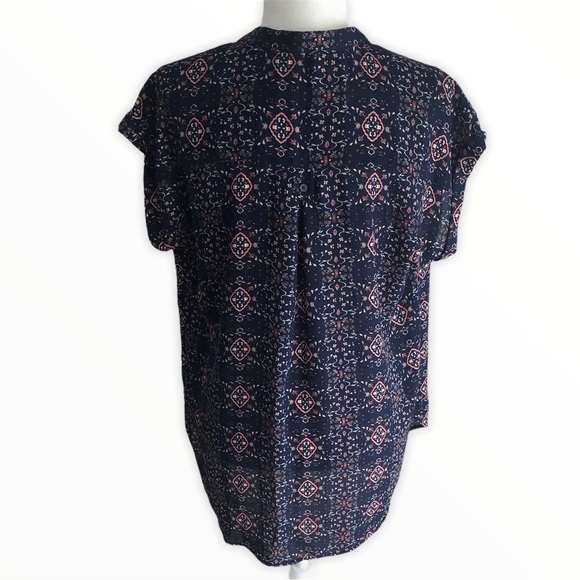 PLEIONE women’s v-neck floral front button top - Picture 3 of 7